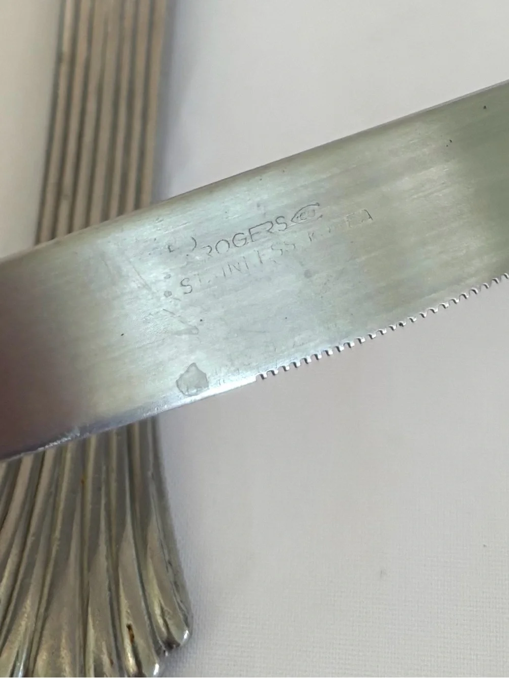 Lot Of 2 Vintage ROGERS Stainless Steel Knives Drama Pattern